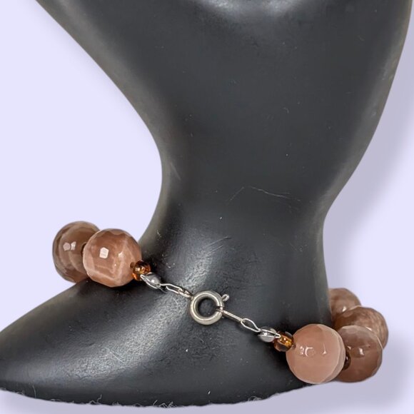 V. Peach Moonstone Beaded Bracelet - Picture 4 of 5